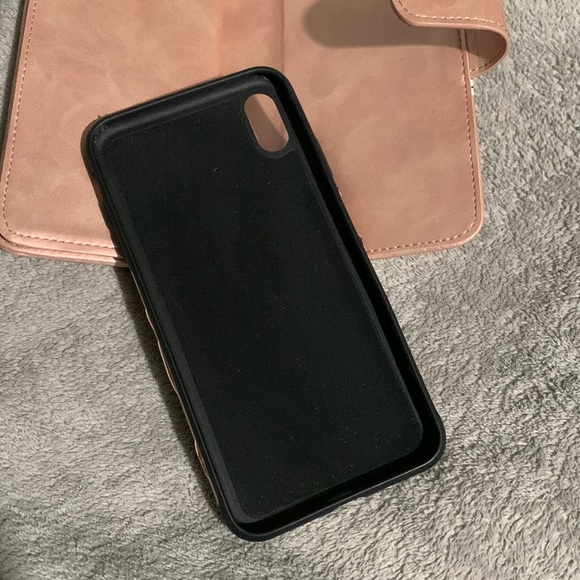 ❤️‍🔥iPhone XMax Case (10)❤️‍🔥 4/$10 - Picture 5 of 9